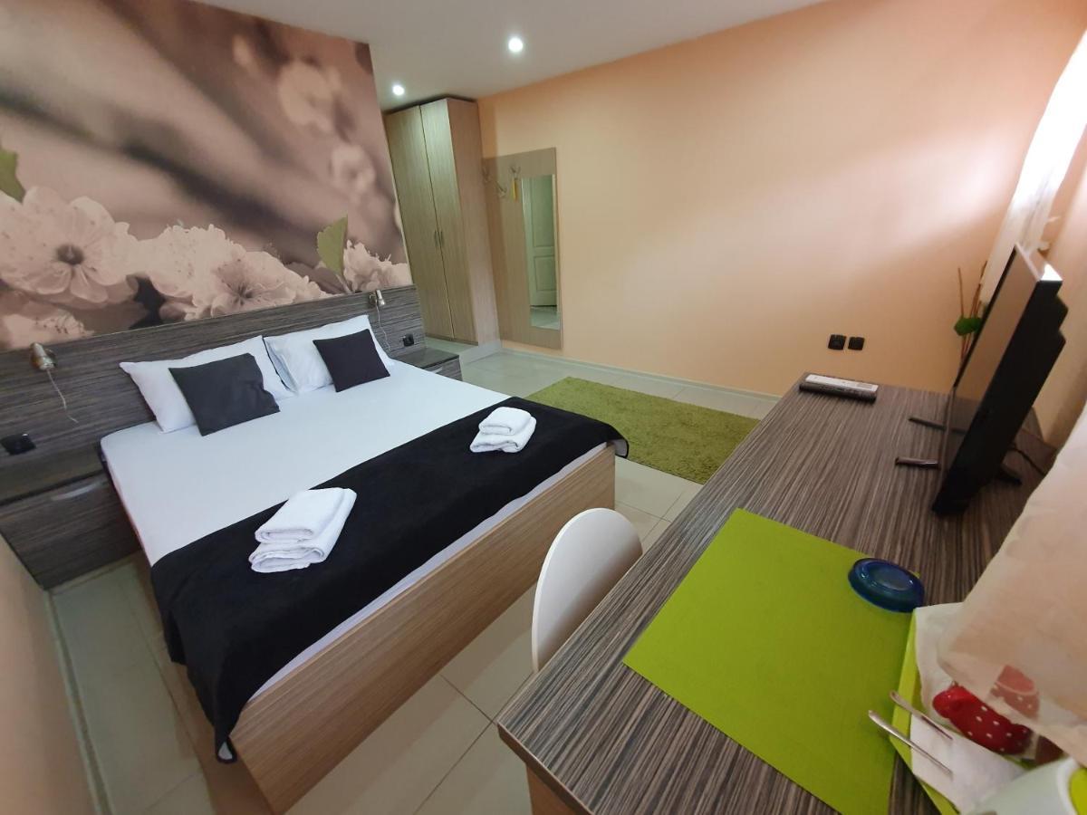 Nis City Center Guest House Exterior photo